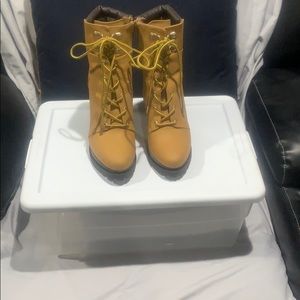 Jennifer Lopez boots